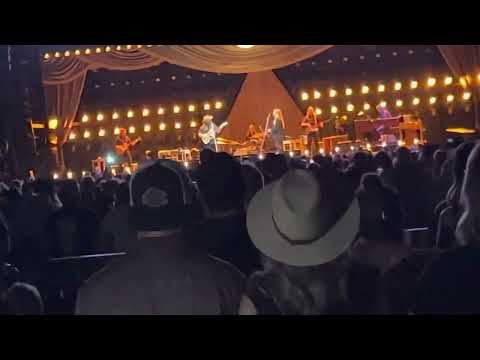 Chris Stapleton- You Should Probably Leave (Live)