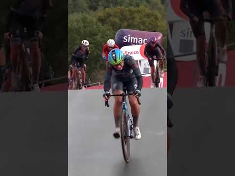 Letizia Borghesi grabs the queen stage of the Eneco Tour with a breathtaking final attack! 👸🇮🇹
