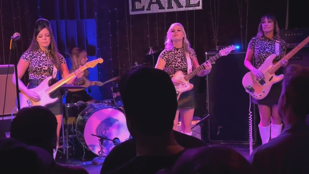 The Surfrajettes ~ Heart of Glass