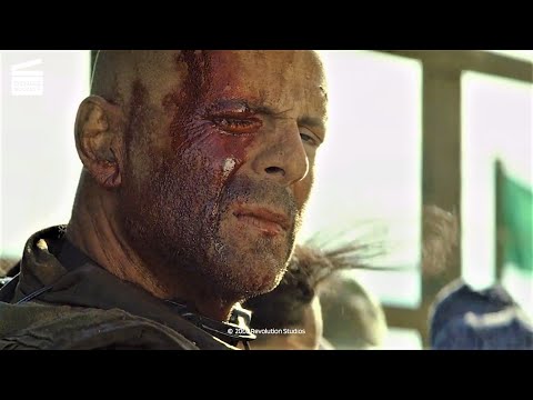 Sauvés par le raid aérien | Les larmes du soleil