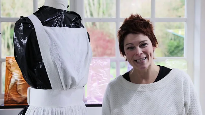 Alison Lowry  (A)Dressing Our Hidden Truths