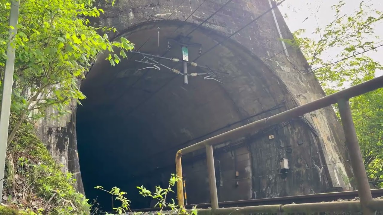 しなの16号（長野発名古屋行）中央西線木曽トンネル突入 - YouTube