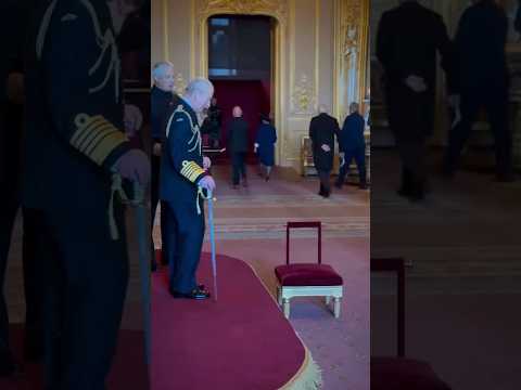 الملك تشارلز يمنح ديفيد بيكهام لقب فارس