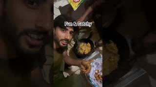 Doston Ki Mehfil aur Garma Garam Pakore! 🥘✨