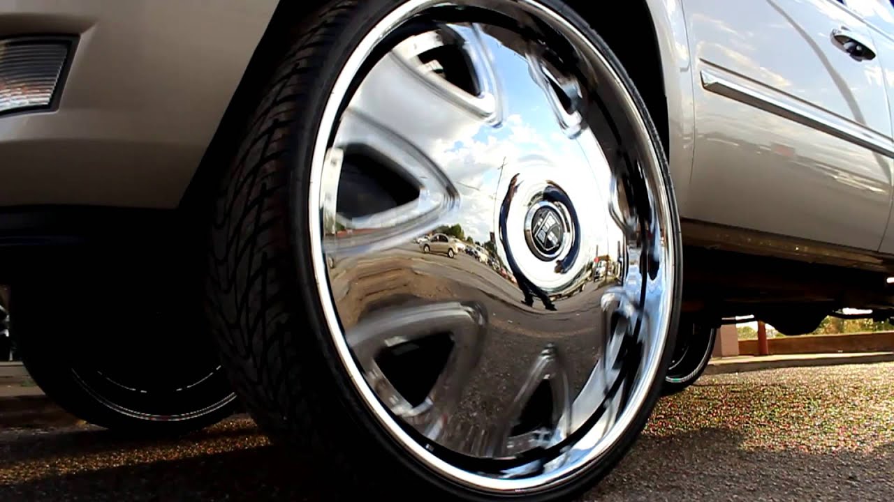 Cadillac Escalade on 32" DUB Bandito Spinners + Tiarra Luxury Grille