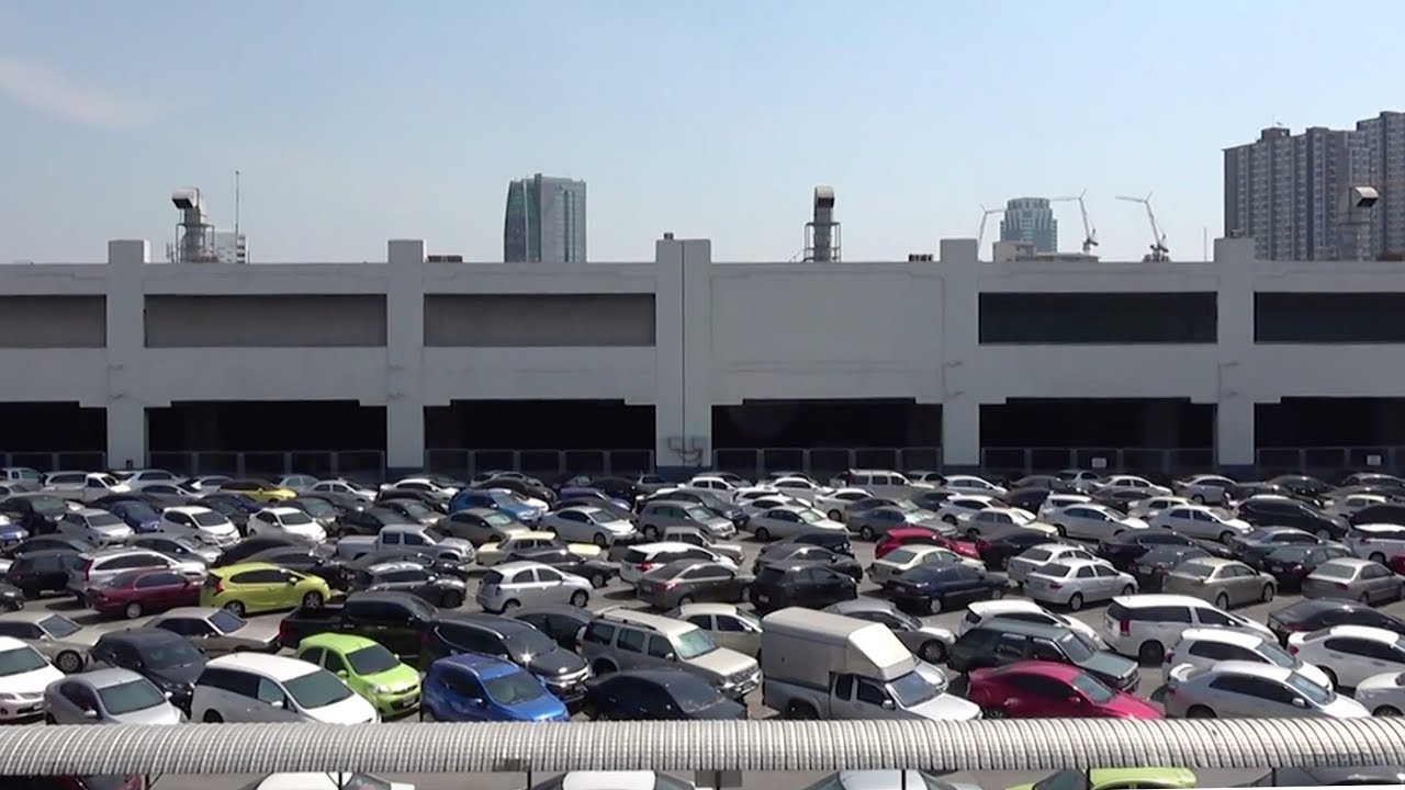 A ‘Giant Parking Puzzle Game’