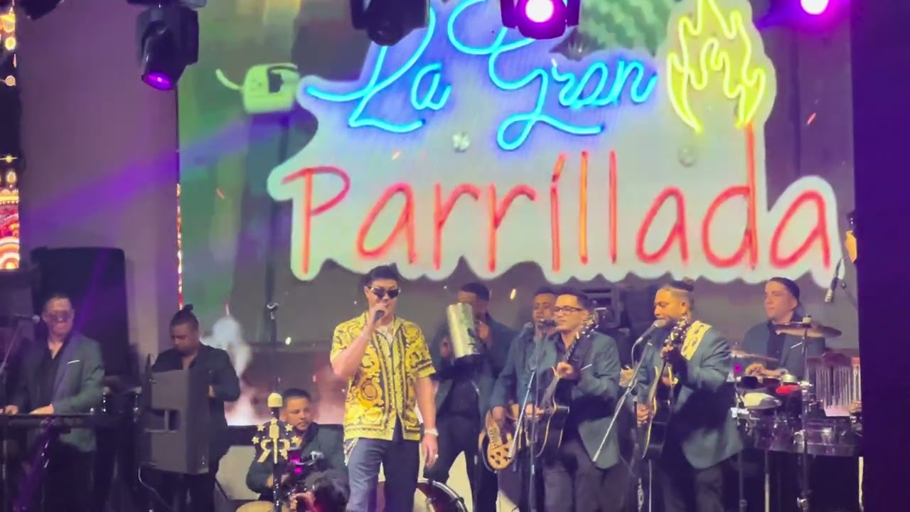 Raulin Rodríguez en el cerro bar de Monción Fiestas Patronales 2025