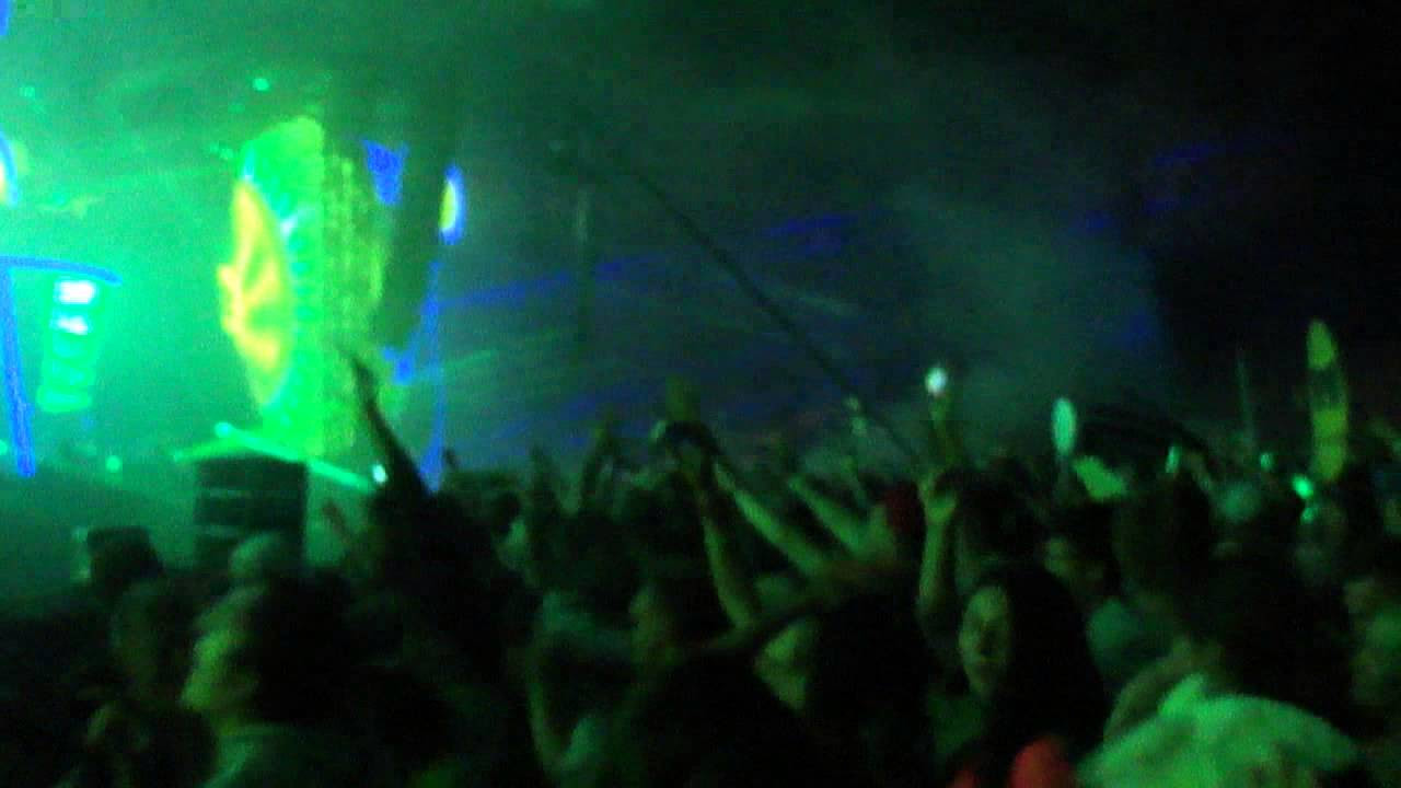DJ SNAKE говорит с публикой на ALFA FUTURE PEOPLE 2015