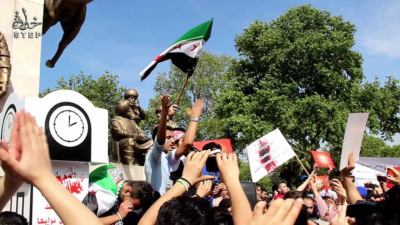 خطوة || الساروت من جديد ينشد لمدينة حمص من شوارع استنبول 15 05 2016