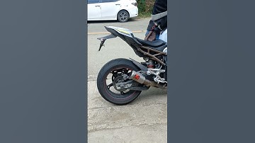 BMW S1000R + AKRAPOVIC TITANIUM SLIP-ON EXHAUST!