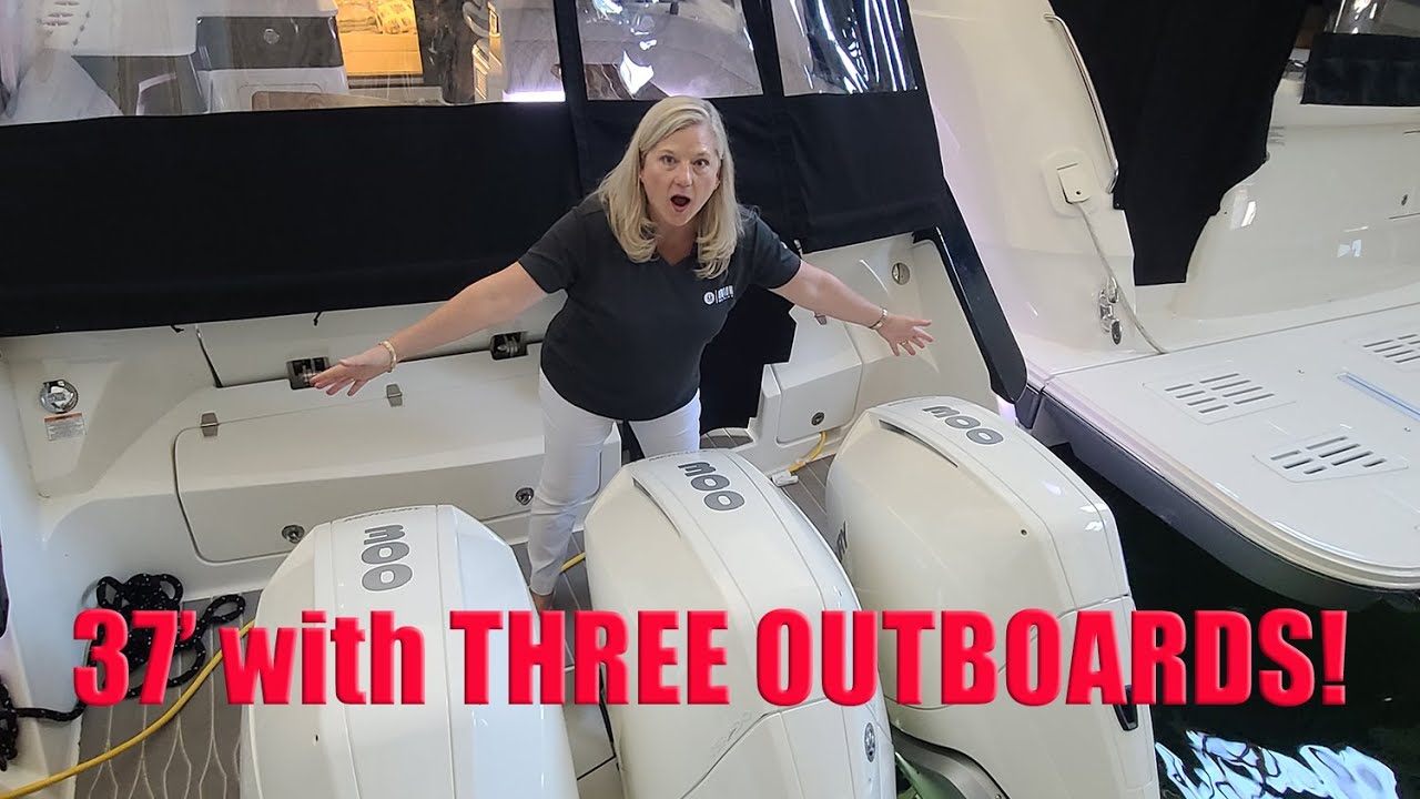 2021 Sea Ray Sundancer 370 Outboard Tour | Boating Journey