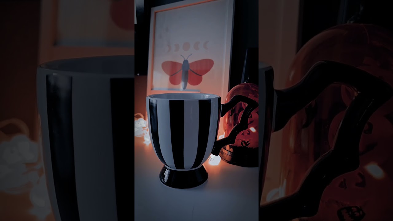 Bat wing teacup 🖤🤍 Moonlit mugs ✨️