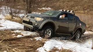 Mitsubishi L200 Уаз Хантер по бездорожью