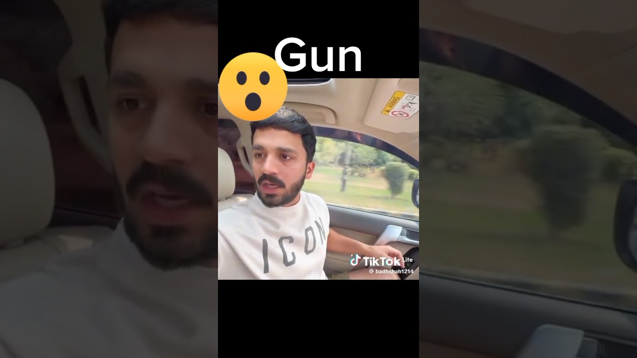 Rajab butt ki car mai gun