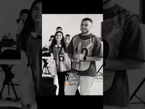 انت تحبها وانا بحبها والشاطر فينا يصاحبها