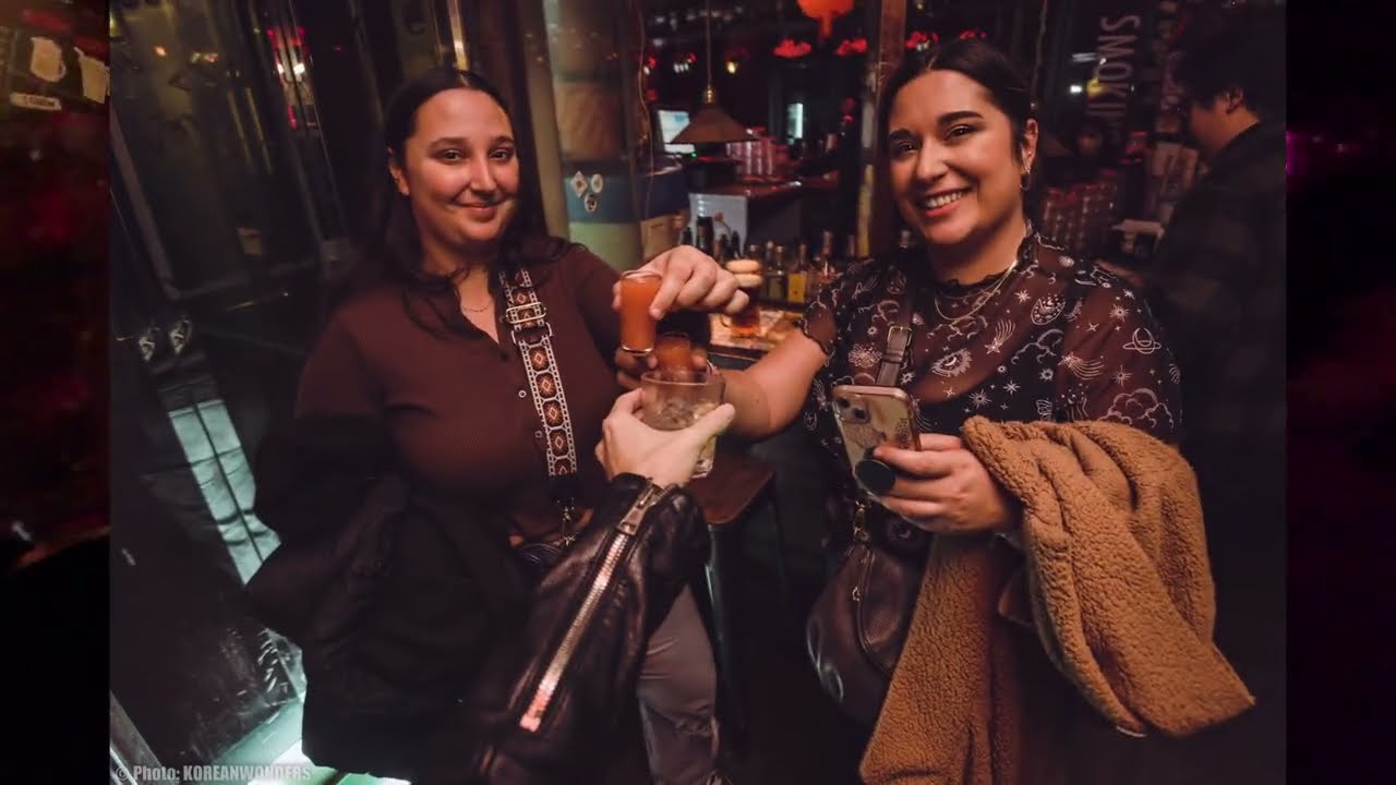 Photographer POV 2022-11-26 Seoul Pub Crawl in Hongdae (Sat)