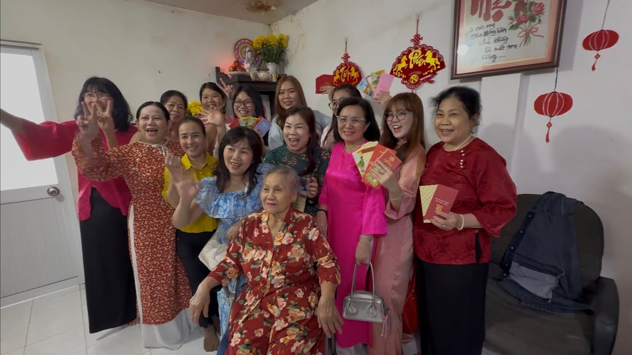 Mùng 1 Tết nhà Ngoại 2026 (Giôn ni Boiz)