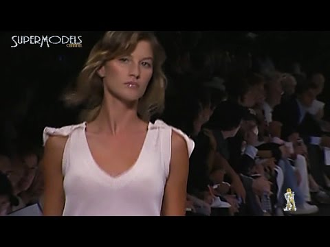 Video: Meklējiet Mazāk: Karlie Kloss, Gisele Bundchen Un Penelope Cruz