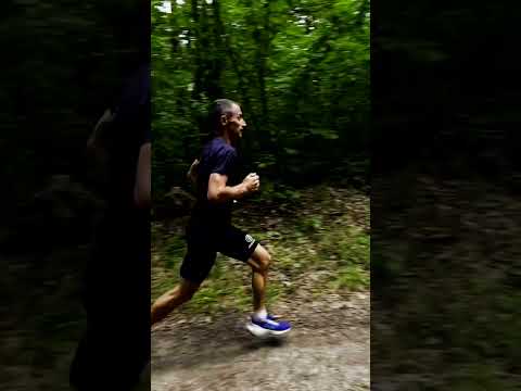 Длинные интервалы в горку для прогресса в беге #runningtips #running #shorts