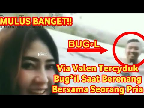 Via Valen Tercyduk Bug*il Saat Berenang Bersama Seorang Pria