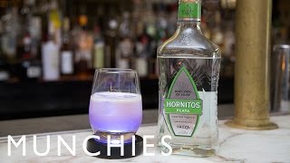 How to Make a Mood Ring Cocktail That Changes Color