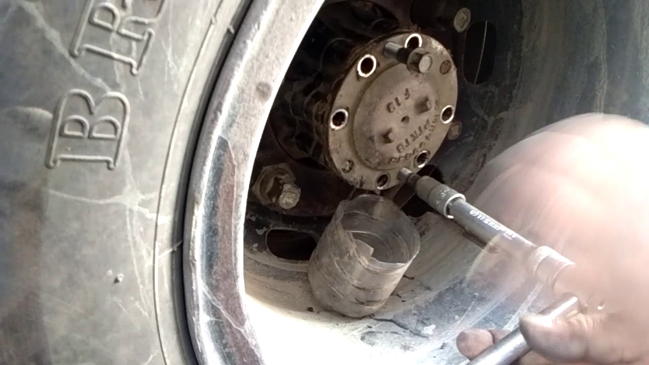 Cara membuka rem belakang karena bocor