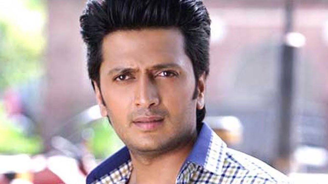 Riteish Deshmukh Gets Teary-Eyed As He Remembers His Father Late Vilasrao  Deshmukh: 'Tough 12 Years...' - News18