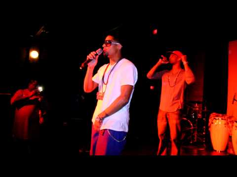Zaytoven presents Sig HB & M.O.E. of The @Eragance perform "Sexy Girl" Live!