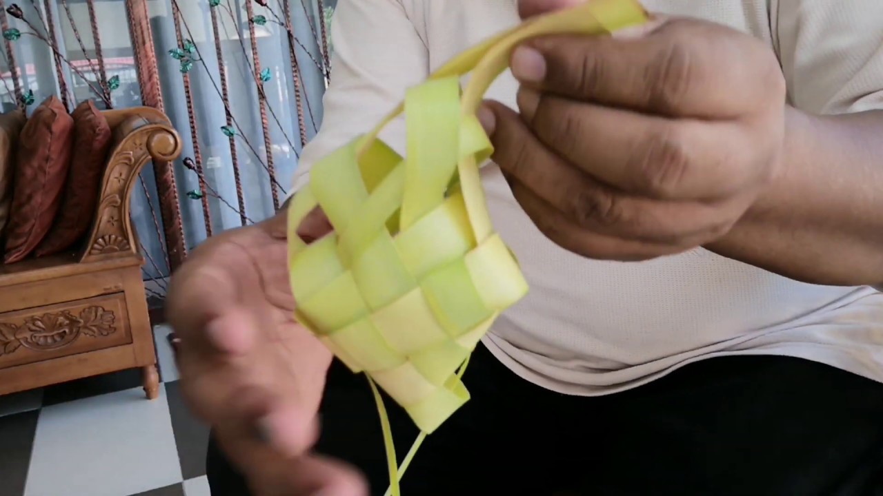 Cara Anyam Ketupat Bawang CARA ANYAM KETUPAT BAWANG - YouTube