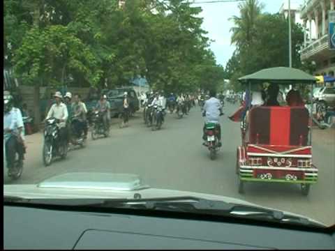 Srok Khmer Traffic by Samouth & Sothea