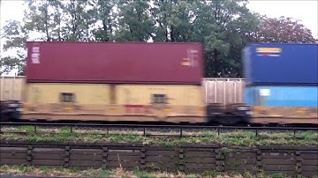 SD40-2 Trailing on CSX Intermodal Train