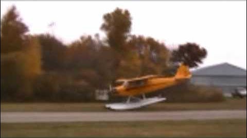 N758BB Seaplane Landing @ Y47 on grass