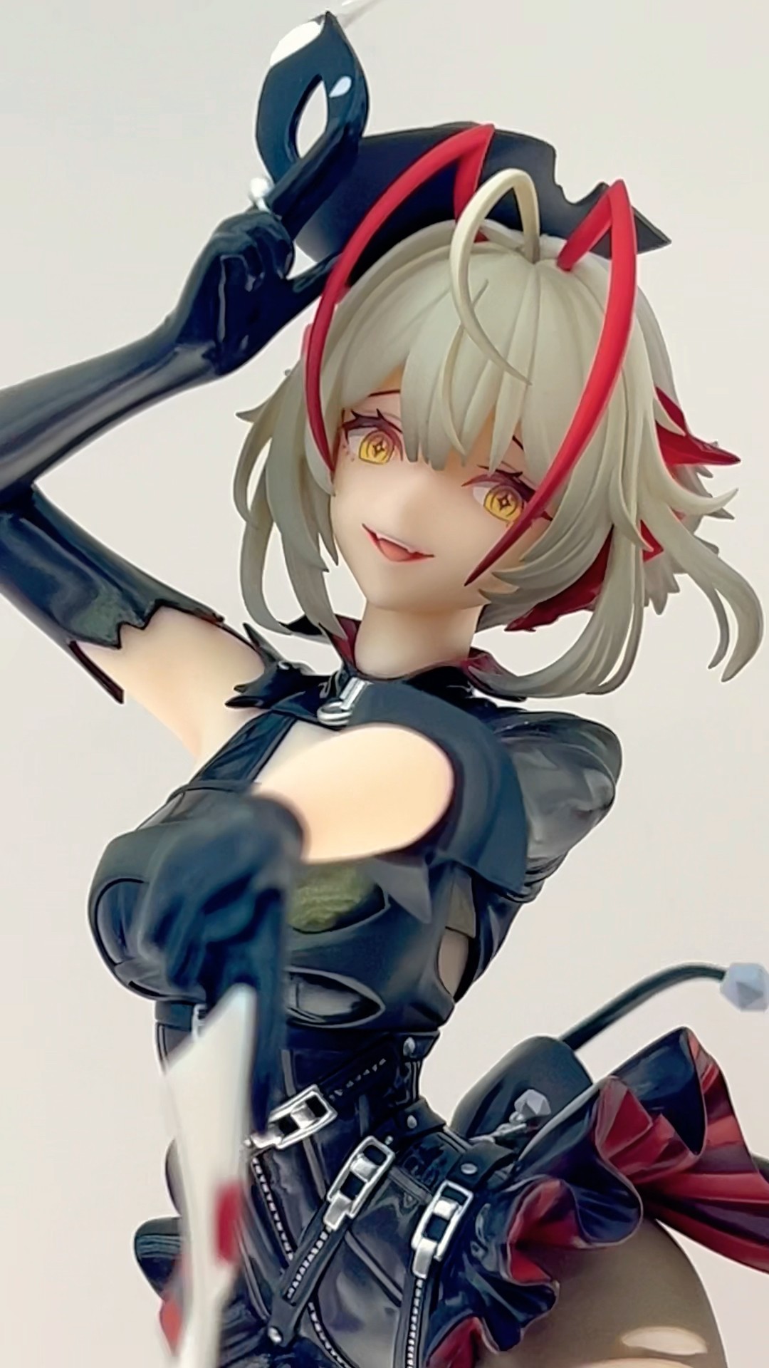 Apex Toys - W - Wanted ver. (Arknights アークナイツ) 1/7 scale