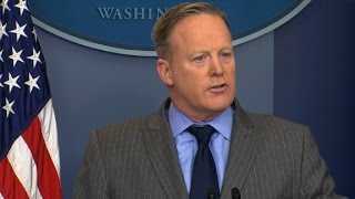 Spicer rips media's Trump coverage (Full remarks)