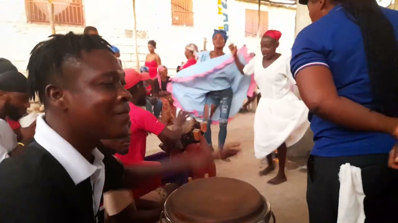 Kouri vin gade yon vodou latibonit manbo wiliane gonaïves