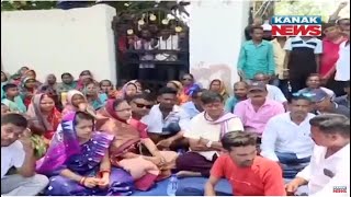 Protest Staged Outside PS As Soumya Ranjan Patnaik's Supporter Arrested In Kendujhar