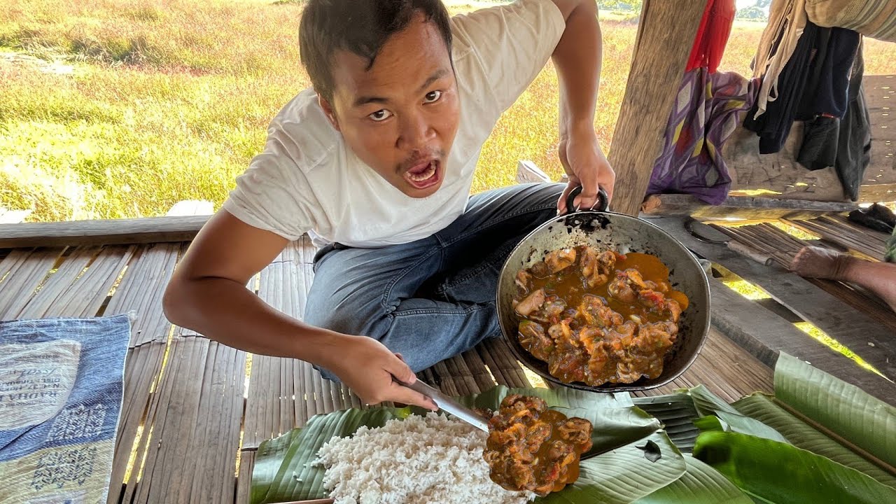 Cooking & Eating Chicken with Rice at Home Local Style se cooking