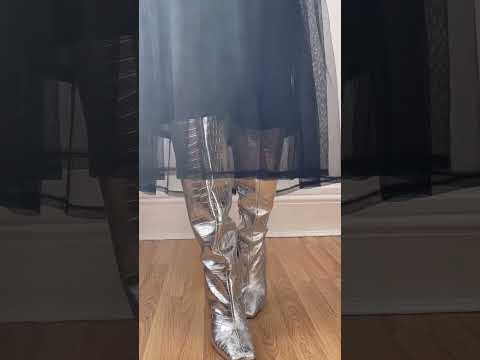 FESTIVE SILVER CROC
