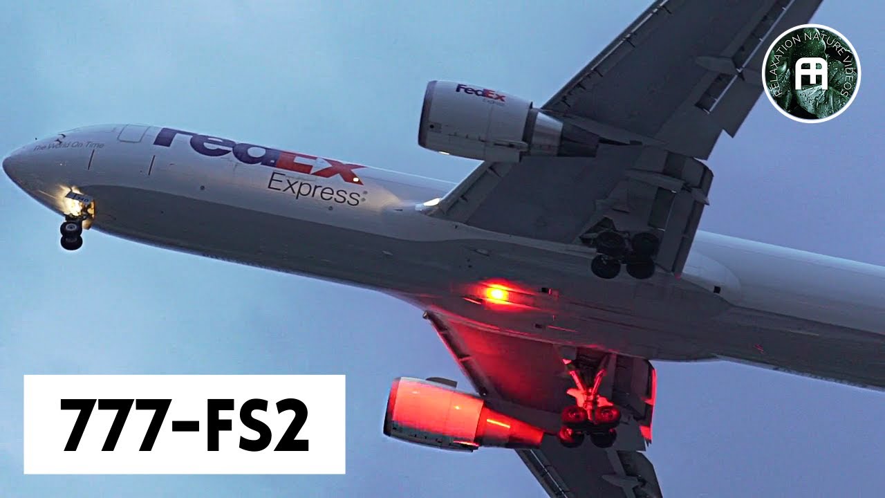 HOUSE FLYOVER FEDEX BOEING 777-FS2