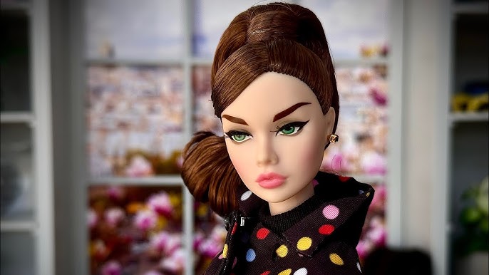 When in Paris Poppy Parker ♥️ - YouTube
