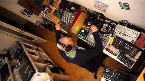 Techno session with DB 01, TD 3, Volca Bass, Digitakt, Rytm