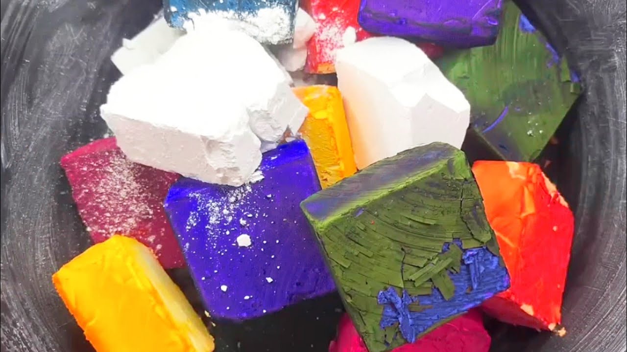 Colourful Dyed Gym chalk Crumbling #oddlysatisfying #gymchalkcrush # ...
