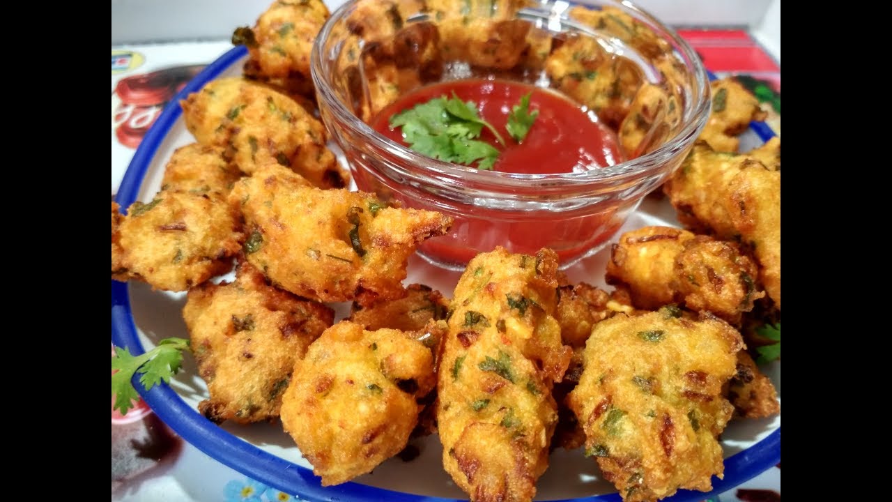 how to make moong dal ke pakode recipe in hindi | मूंग दाल मगौड़े