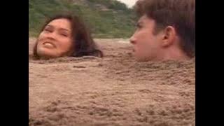 Relic Hunter (Sydney Fox) 3x05 L'île aux trésors