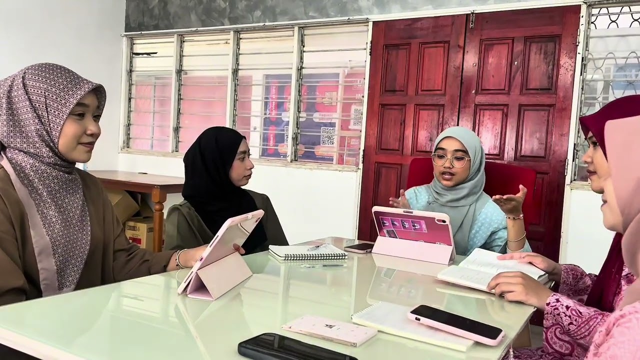 GMGFK1014 (A) ECONOMIC FOR PUBLIC SECTOR (TOTE SIXTERS COMPANY)