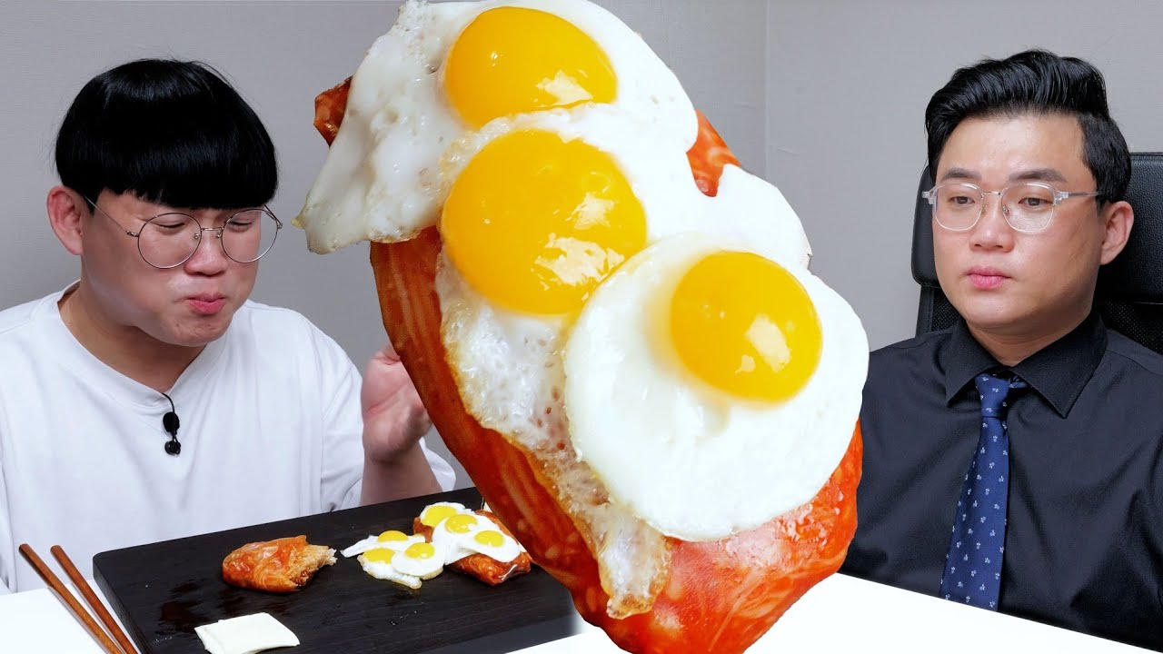 전설의 불닭팽이쌈... 유튜버들이 이걸 왜 먹을까? 흑백리뷰