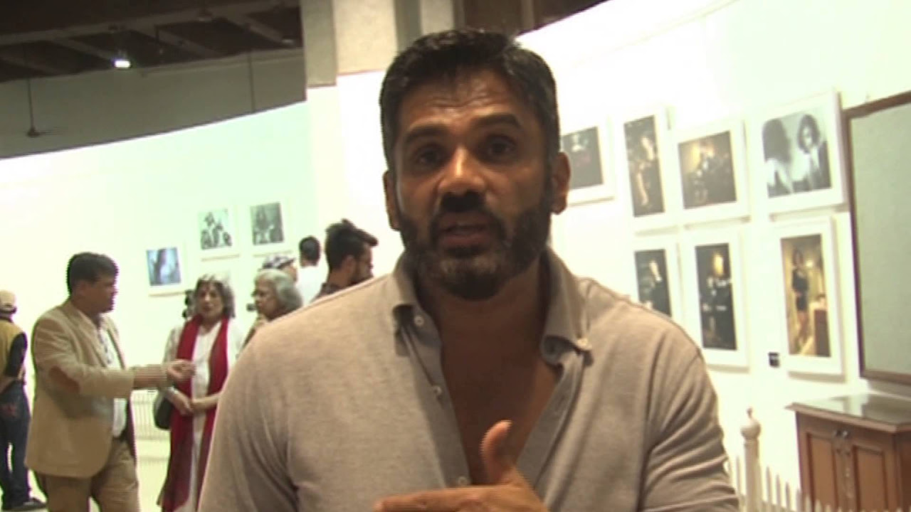 Sunil Shetty At An Art Exhibition
