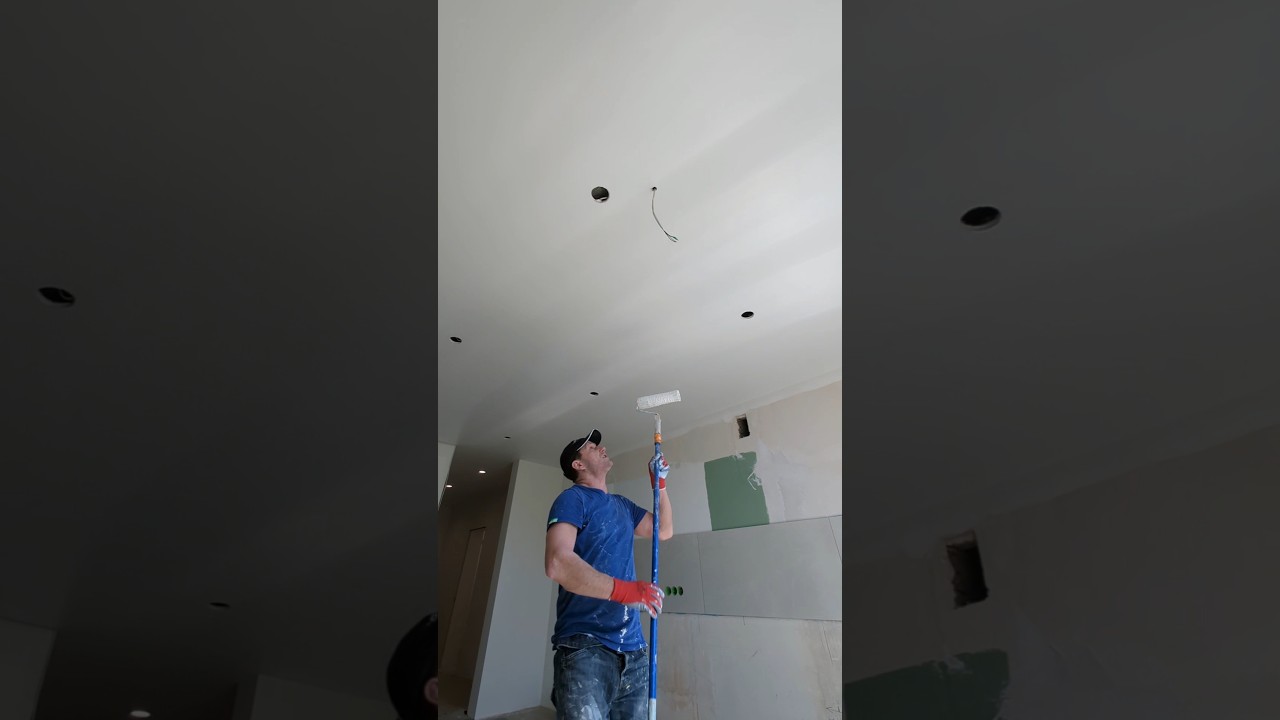 Секреты покраски потолка при ремонте квартиры