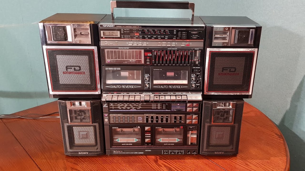 Схватка Sony CFS-W900 и Sharp WF-939