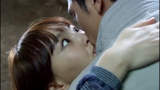 After they fell into wine cellar,in order to prove that they were lovers,hero decisively kissed her by 小幸运影视汇 21,314 views 1 day ago 1 hour, 15 minutes